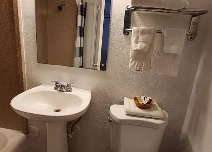 Hotel Welcome And